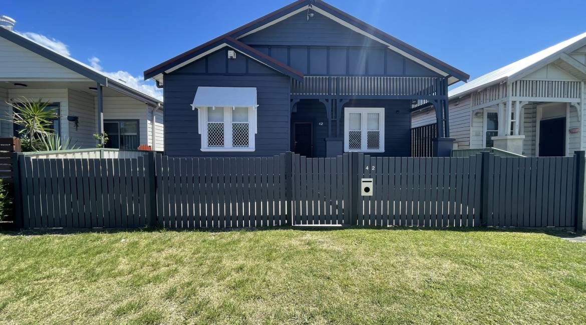 42 Holt Street, Mayfield East, NSW 2304 AUSTRALIA