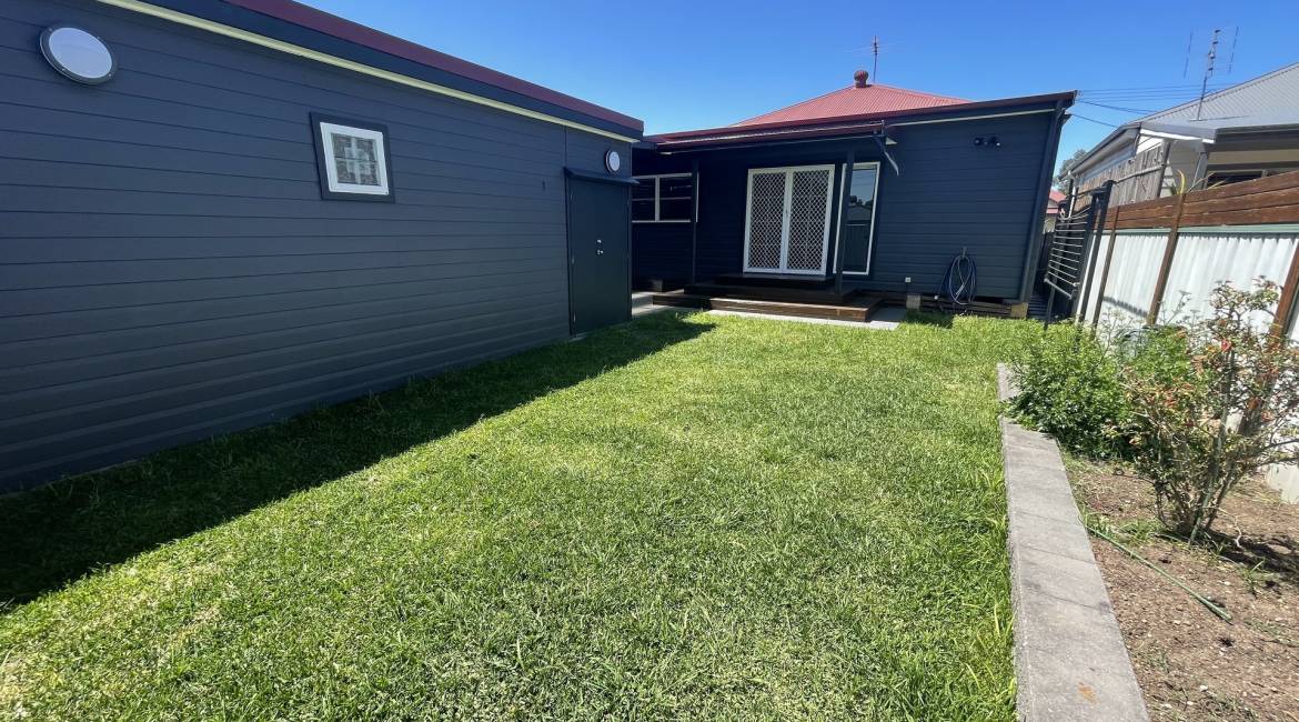 42 Holt Street, Mayfield East, NSW 2304 AUSTRALIA