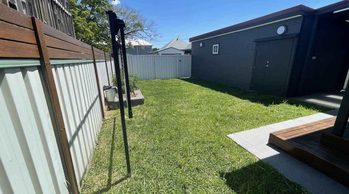 42 Holt Street, Mayfield East, NSW 2304 AUSTRALIA