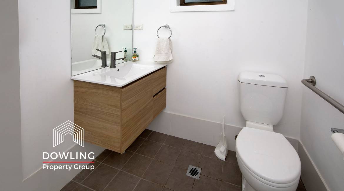 16 Leicester Avenue, Belmont North, NSW 2280 AUSTRALIA