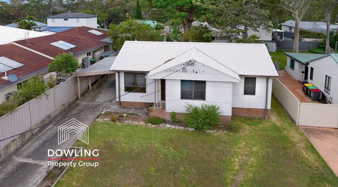 16 Leicester Avenue, Belmont North, NSW 2280 AUSTRALIA