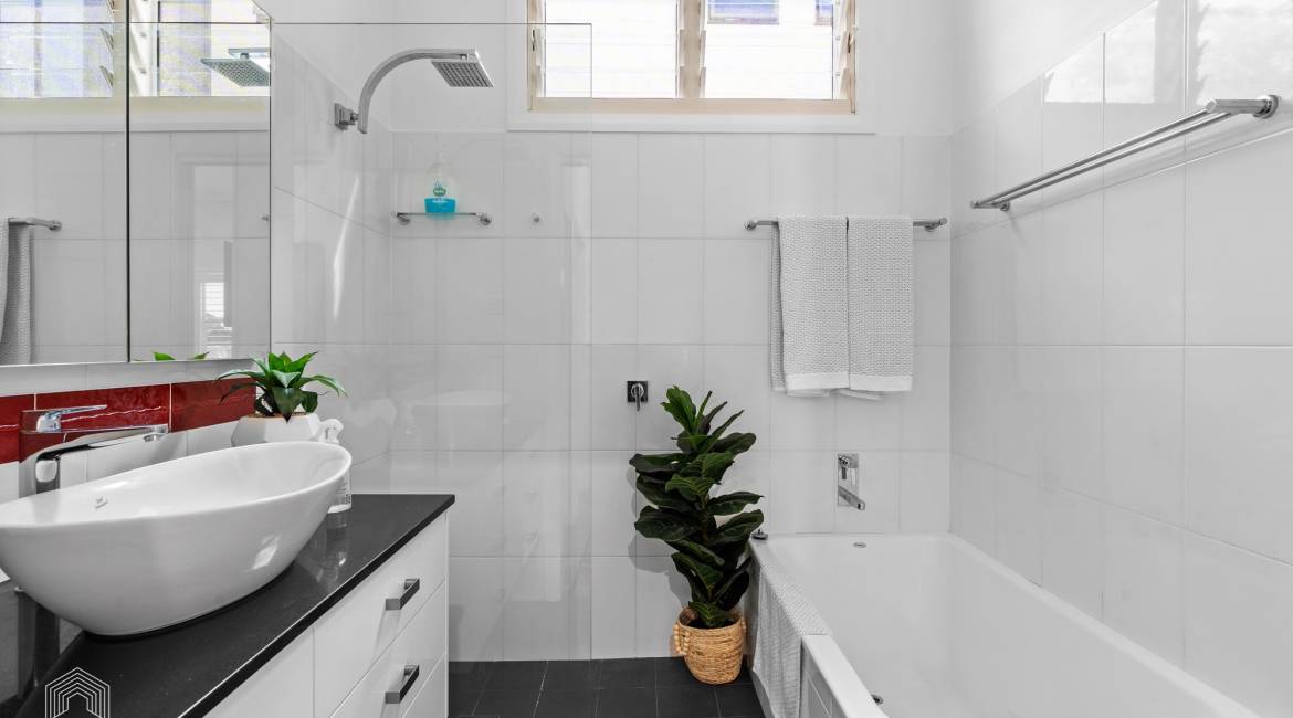 27 Kitchener Parade, Mayfield East, NSW 2304 AUSTRALIA