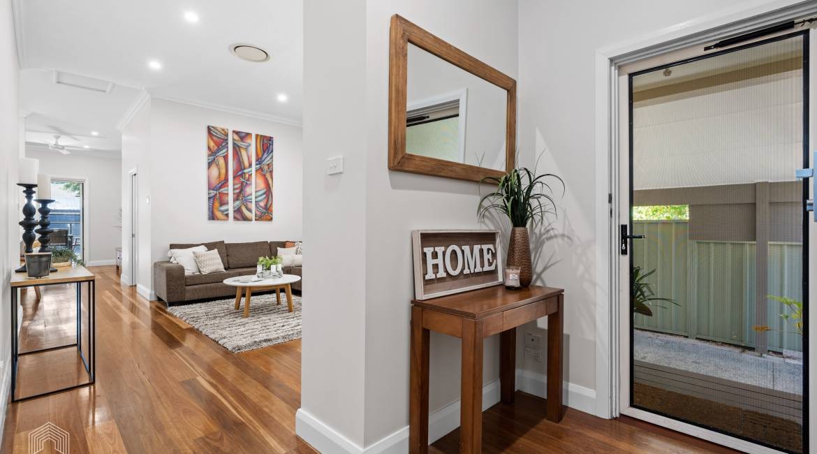 27 Kitchener Parade, Mayfield East, NSW 2304 AUSTRALIA