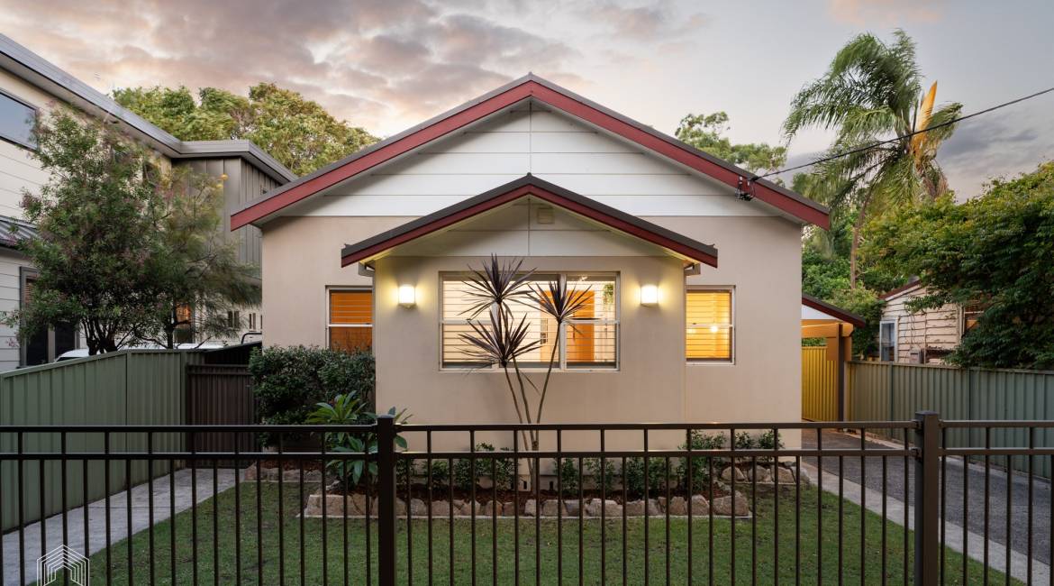 27 Kitchener Parade, Mayfield East, NSW 2304 AUSTRALIA