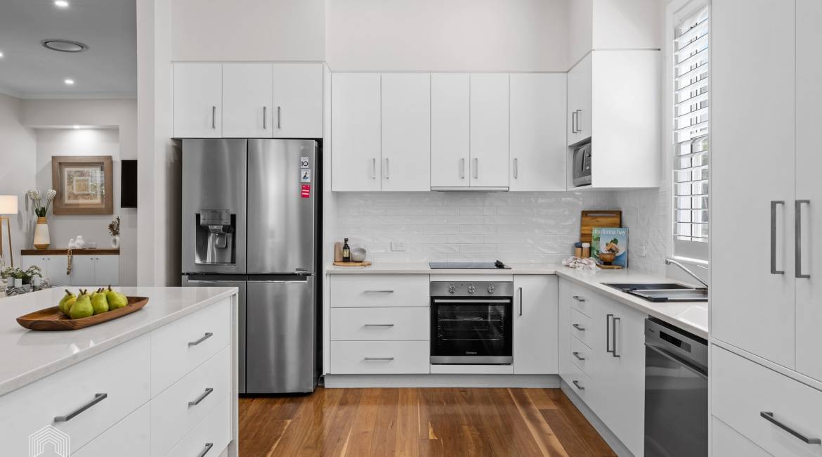 27 Kitchener Parade, Mayfield East, NSW 2304 AUSTRALIA