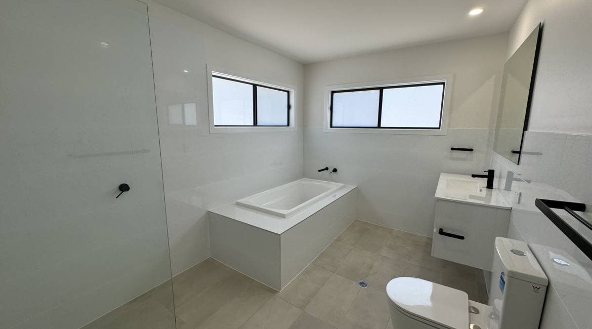 1/327 Maitland Rd, Mayfield West, NSW 2304 Australia