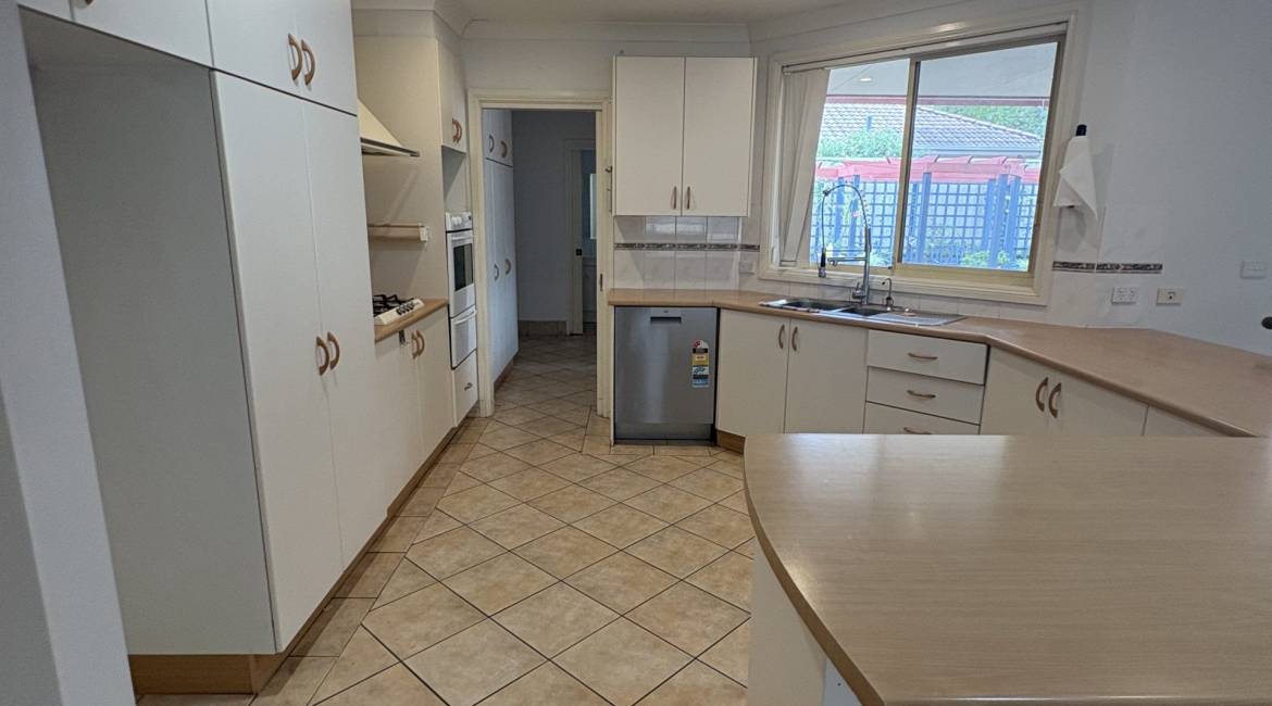 83 Decora Cres, Warabrook, NSW 2304 Australia