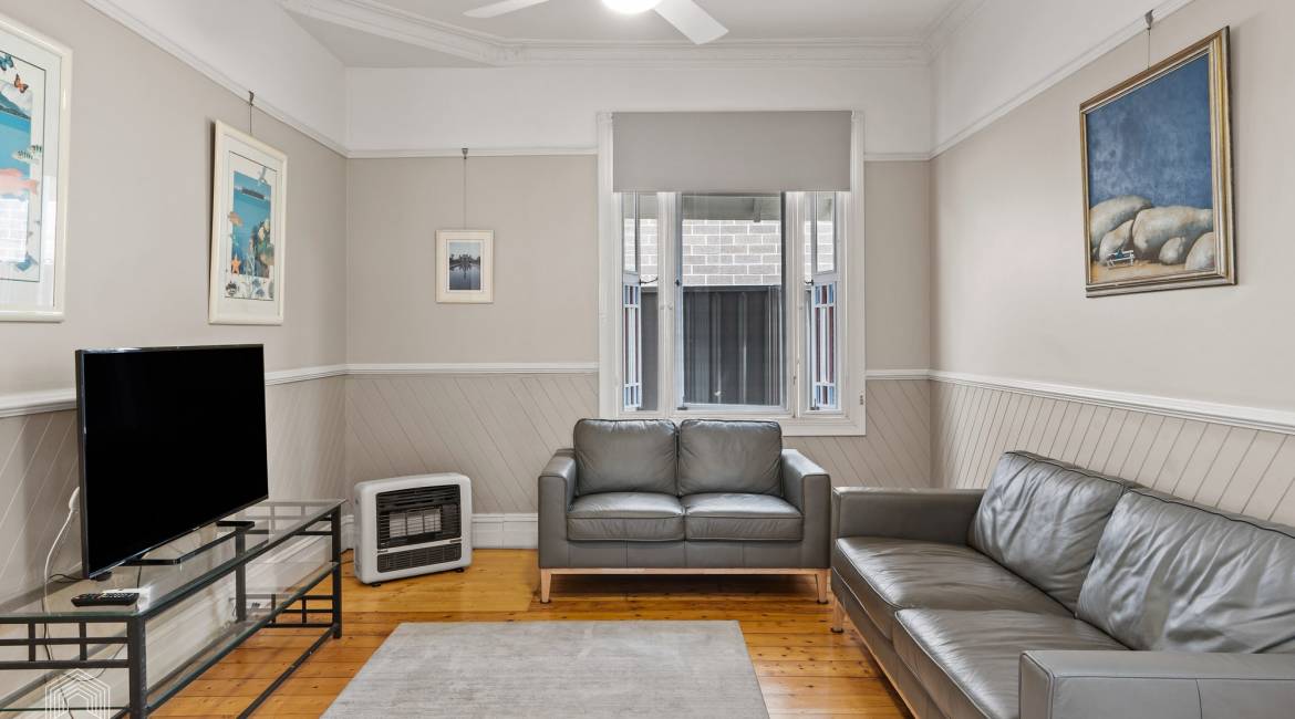 11 Sunderland Street, Mayfield, NSW 2304 AUSTRALIA