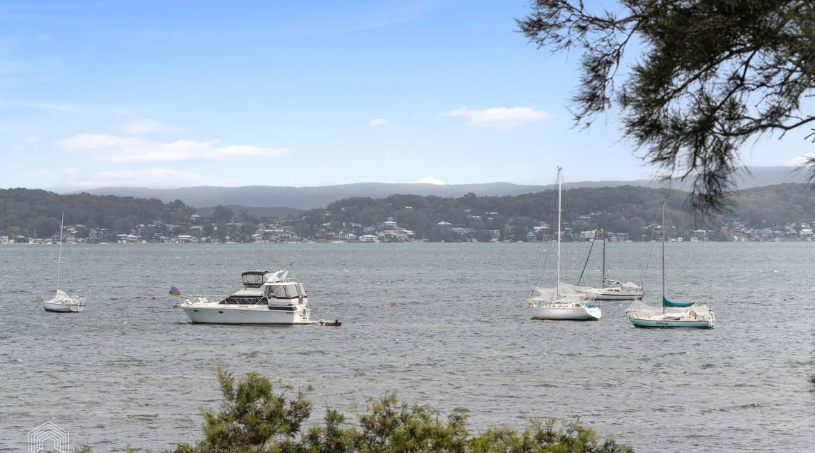 686A Pacific Highway, Belmont, NSW 2280 AUSTRALIA