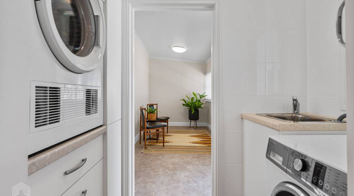 37 Gulliver Street, Hamilton, NSW 2303 AUSTRALIA