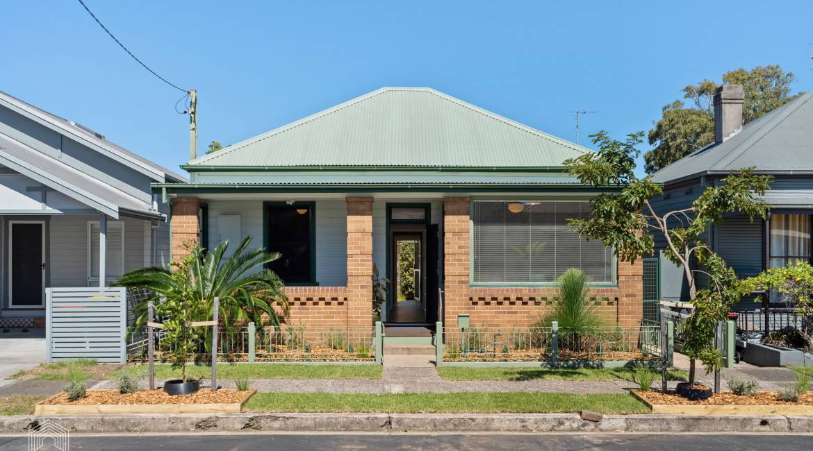 37 Gulliver Street, Hamilton, NSW 2303 AUSTRALIA