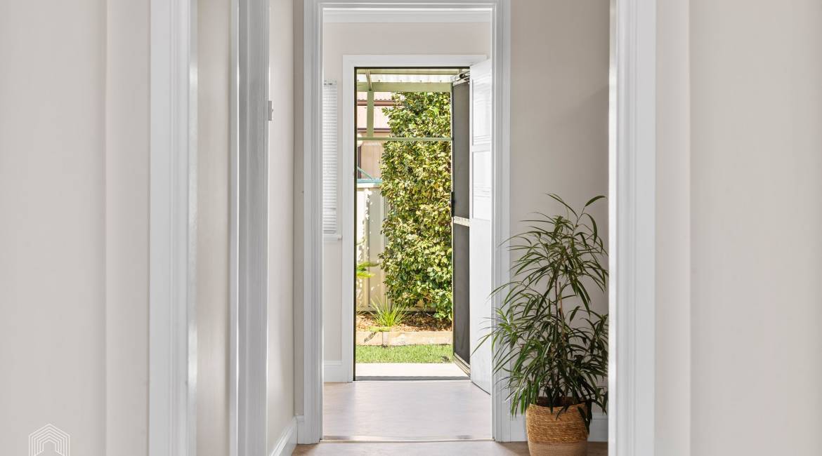 37 Gulliver Street, Hamilton, NSW 2303 AUSTRALIA