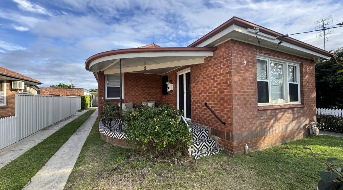9 Hibberd St, Hamilton South, NSW 2303 Australia