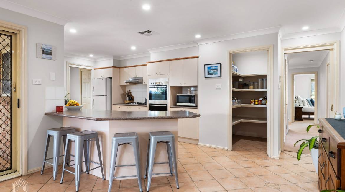 49 Decora Crescent, Warabrook, NSW 2304 AU