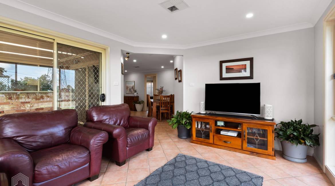 49 Decora Crescent, Warabrook, NSW 2304 AU