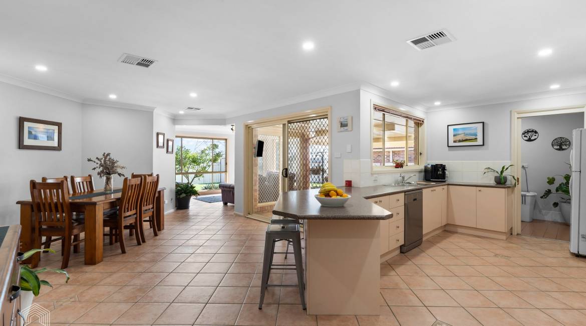 49 Decora Crescent, Warabrook, NSW 2304 AU