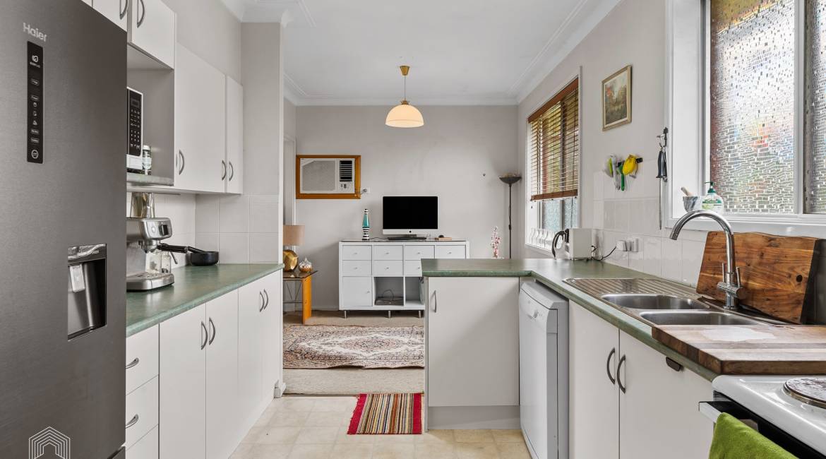 11 Guna Street, Charlestown, NSW 2290 AUSTRALIA