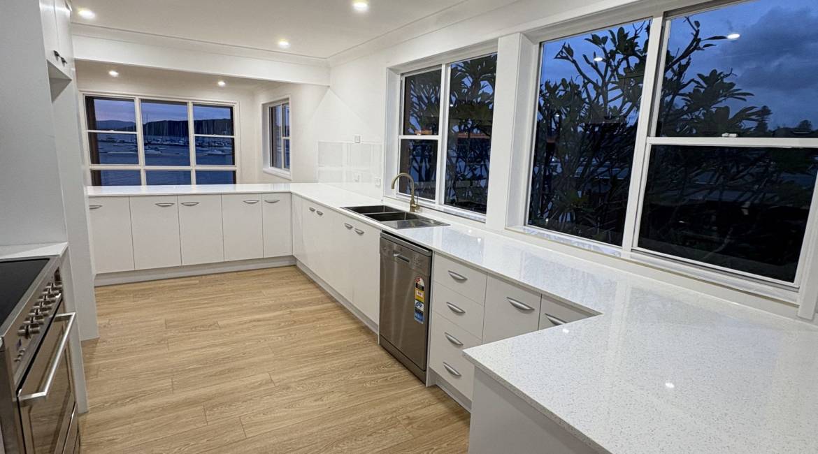 686A Pacific Hwy, Belmont, NSW 2280 Australia