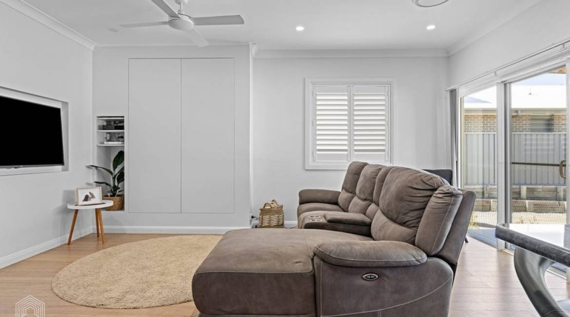 2/63 Albert St, Warners Bay, NSW 2282 Australia