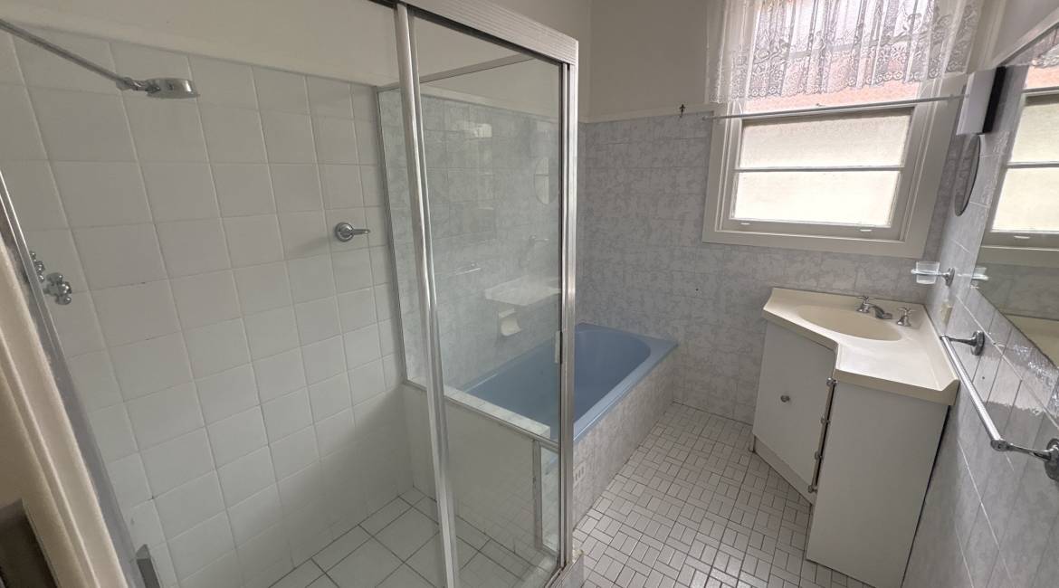 11 Sheridan Ave, Adamstown Heights, NSW 2289 Australia