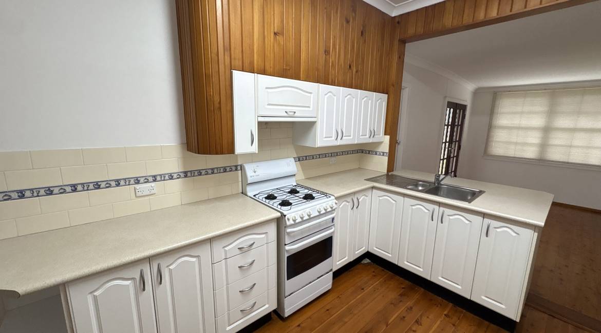 11 Sheridan Ave, Adamstown Heights, NSW 2289 Australia