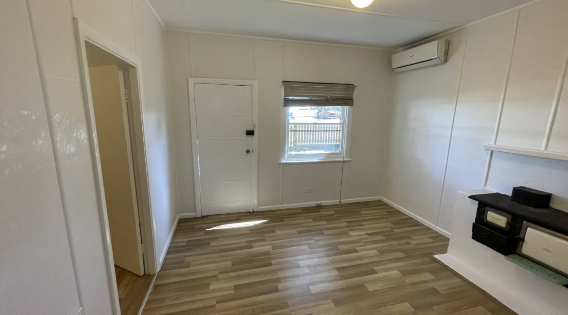 19 Merthyr St, Kurri Kurri, NSW 2327 Australia