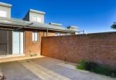 2/125 Brooks St, Bar Beach, NSW 2300 Australia