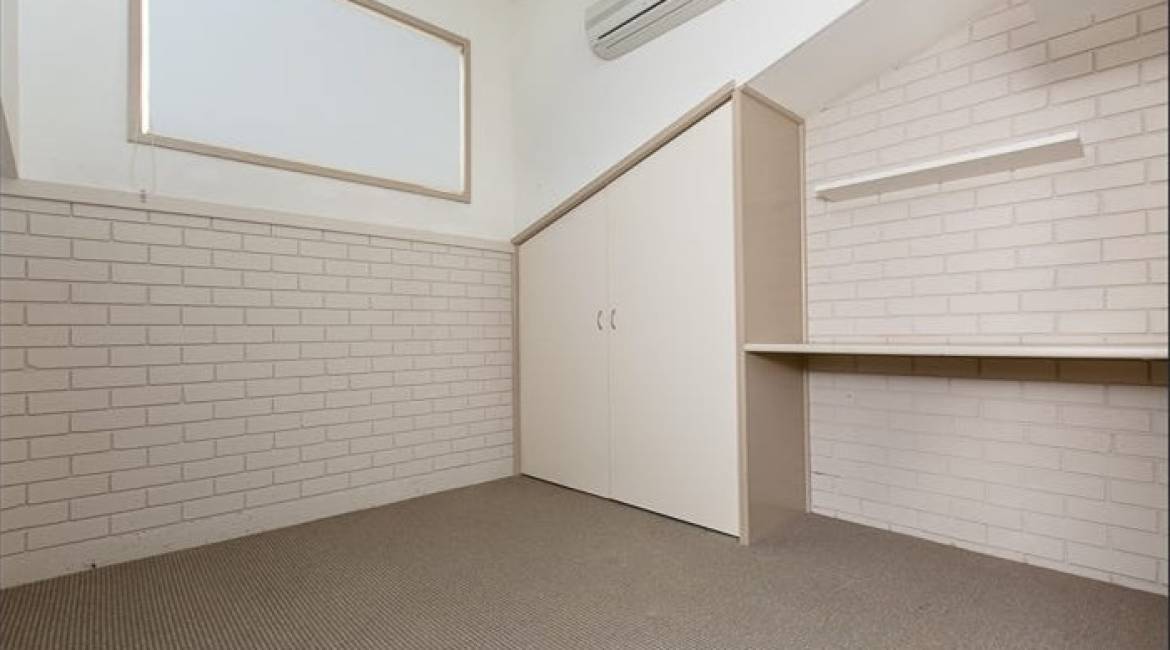 2/125 Brooks St, Bar Beach, NSW 2300 Australia