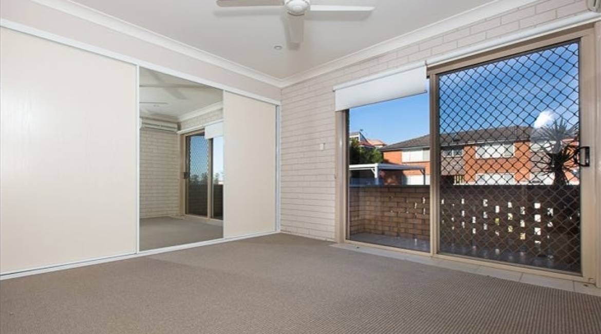 2/125 Brooks St, Bar Beach, NSW 2300 Australia