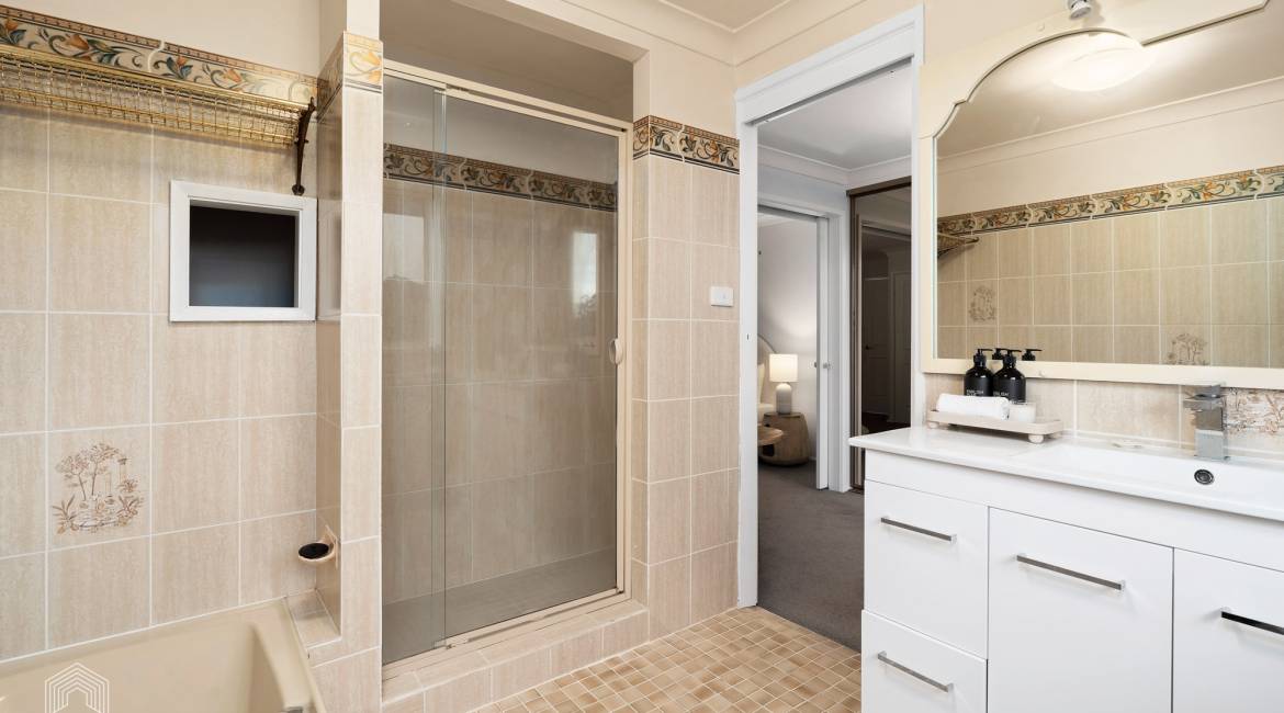 20 Holly Circuit, New Lambton Heights, NSW 2305 AUSTRALIA