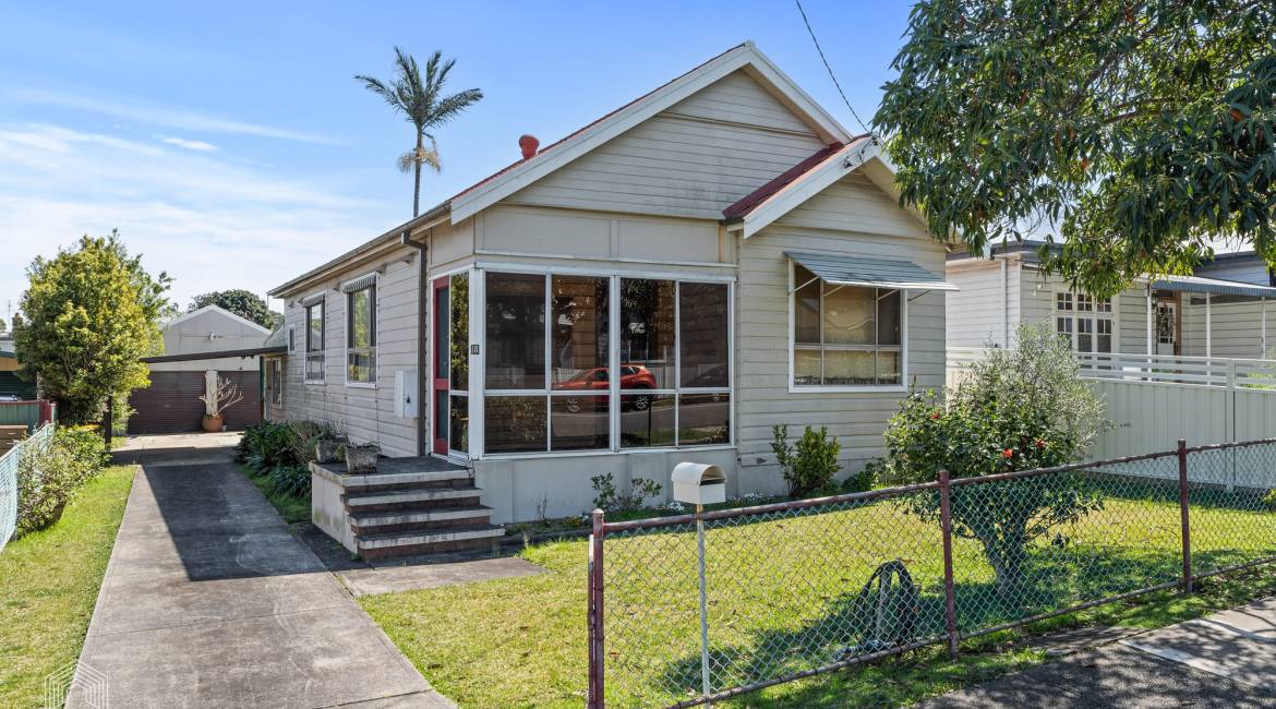 8 Woodstock Street, Mayfield, NSW 2304 AUSTRALIA