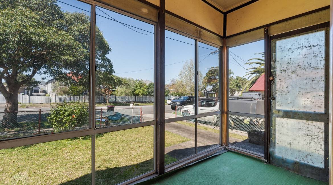 8 Woodstock Street, Mayfield, NSW 2304 AUSTRALIA