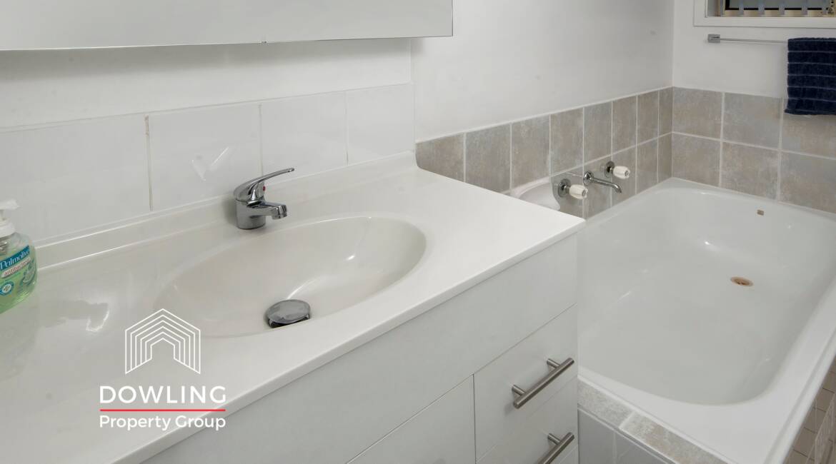 42 Decora Crescent, Warabrook, NSW 2304 AU