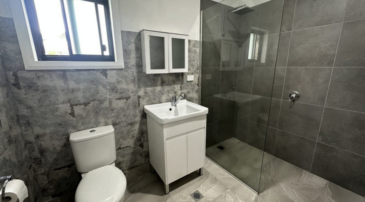 1a Caliente Cres, Macquarie Hills, NSW 2285 Australia