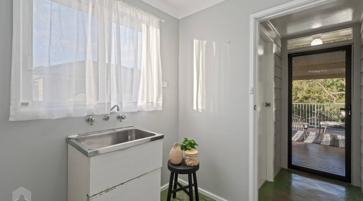 33 Acacia Avenue, Waratah West, NSW 2298 AUSTRALIA