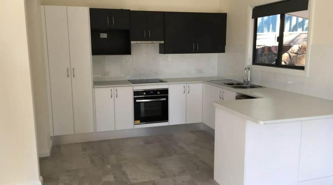 16A Alhambra Ave, Macquarie Hills, NSW 2285 Australia