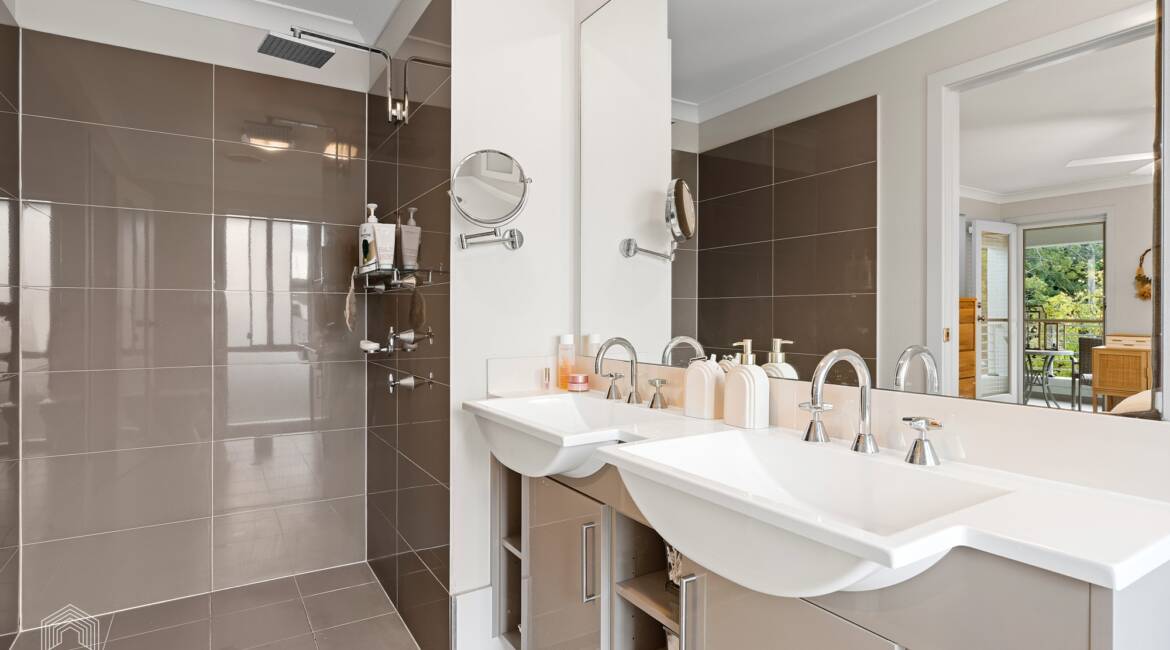 37 Kitchener Parade, Mayfield East, NSW 2304 AU