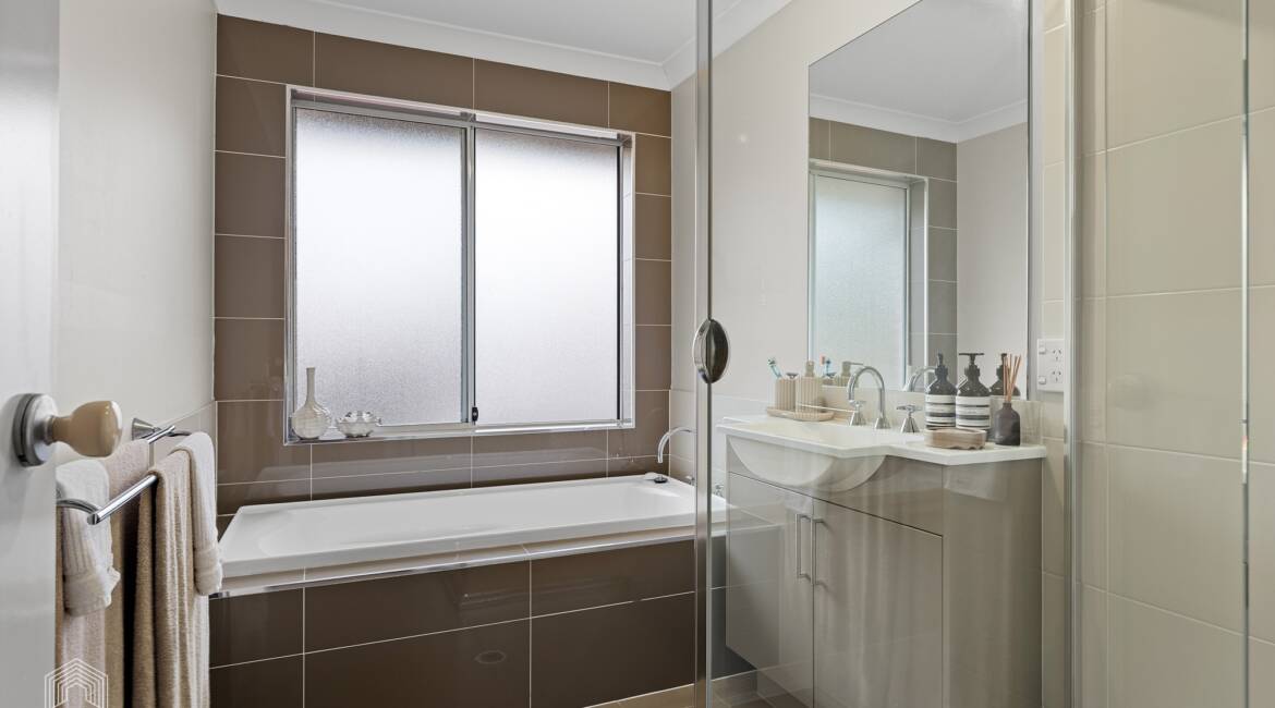 37 Kitchener Parade, Mayfield East, NSW 2304 AU