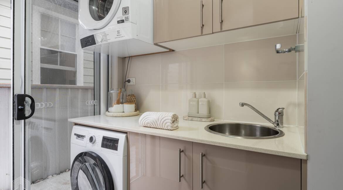 37 Kitchener Parade, Mayfield East, NSW 2304 AU
