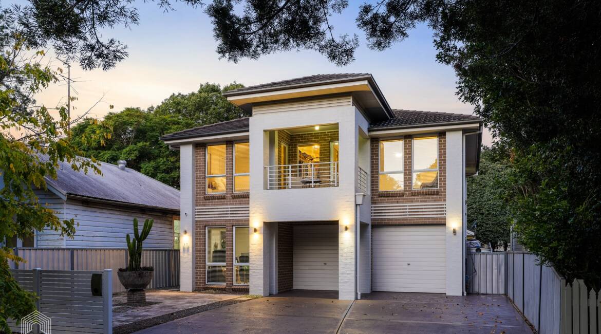 37 Kitchener Parade, Mayfield East, NSW 2304 AU