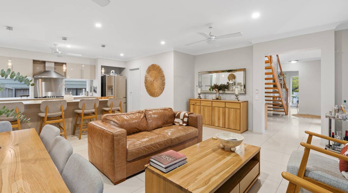37 Kitchener Parade, Mayfield East, NSW 2304 AU