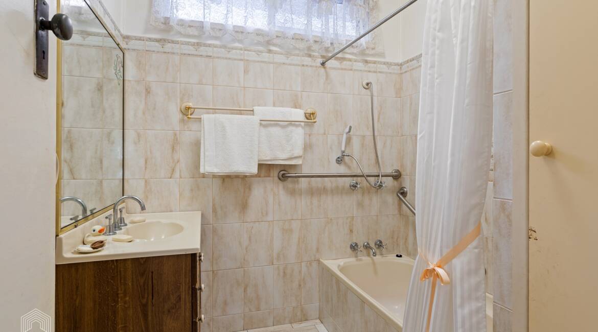 184 Turton Road, Waratah, NSW 2298 AUSTRALIA