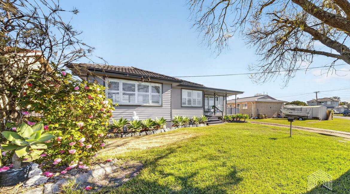 39 Curlew Crescent, Woodberry, NSW 2322 AUSTRALIA