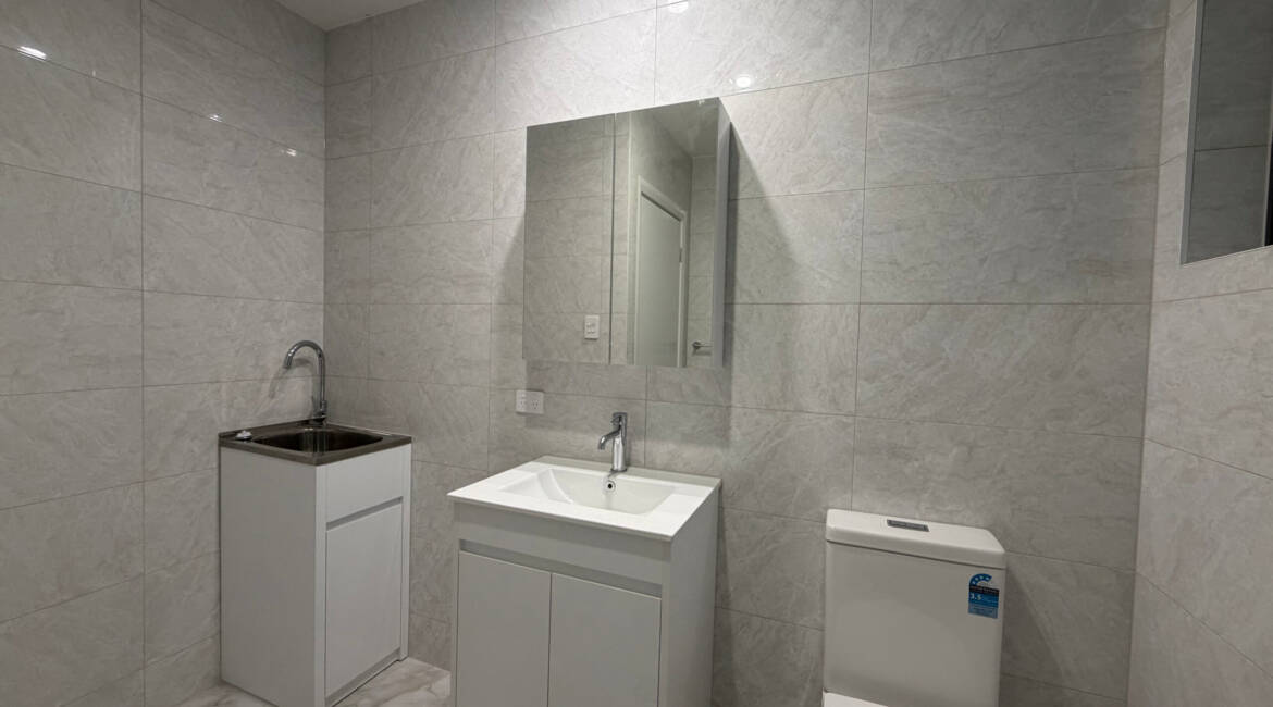 1/157B Aries Way, Elermore Vale, NSW 2287 Australia