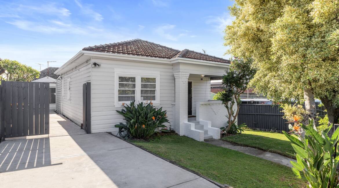 2 Vickers Street, Mayfield West, NSW 2304 AUSTRALIA