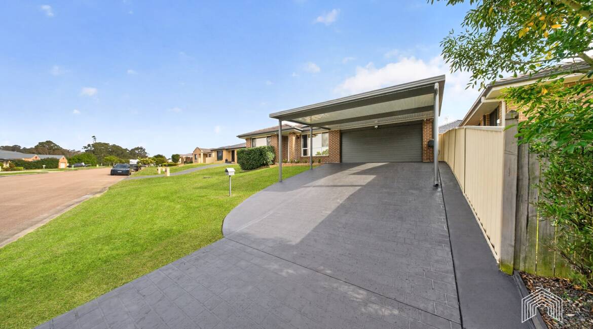 66 Budgeree Drive, Aberglasslyn, NSW 2320 AUSTRALIA