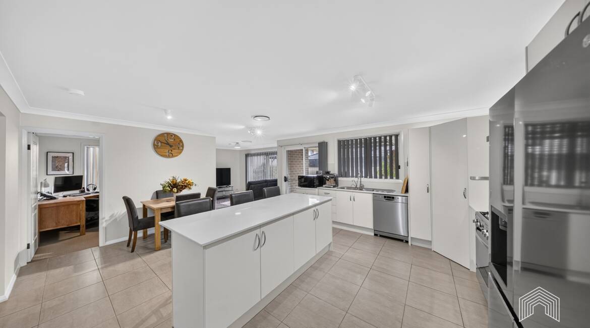66 Budgeree Drive, Aberglasslyn, NSW 2320 AUSTRALIA