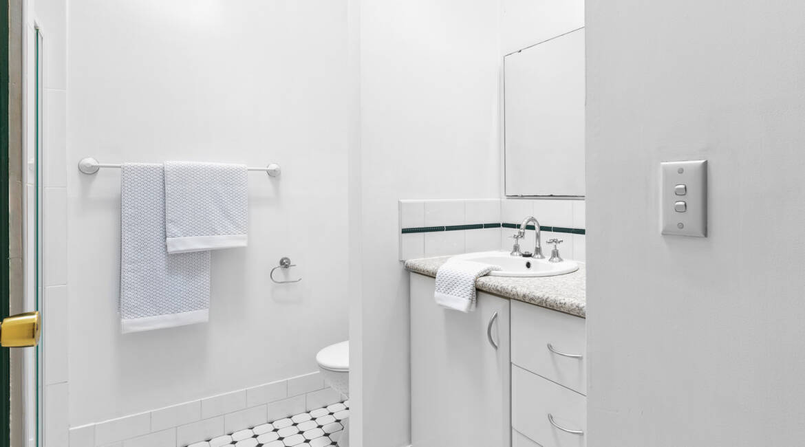 206 Lawson St, Hamilton South, NSW 2303 Australia