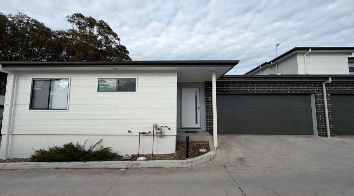 2/30 Watkins Rd, Elermore Vale, NSW 2287 Australia