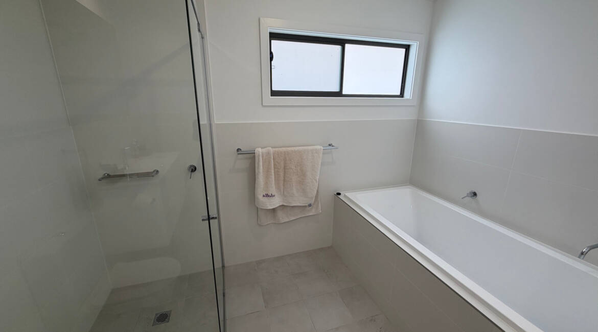 2/30 Watkins Rd, Elermore Vale, NSW 2287 Australia